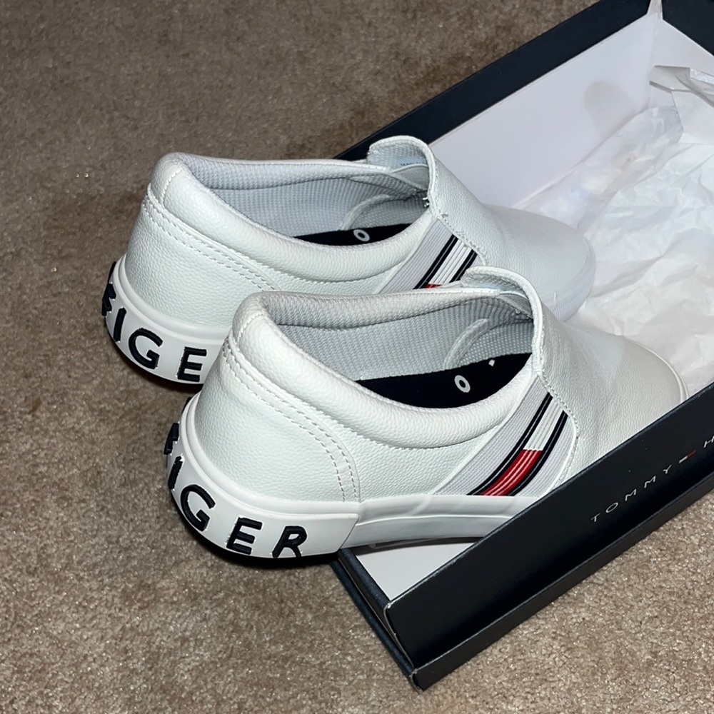 COPY - Tommy Hilfiger Fin 2 Slip On Sneaker Shoes Women’s NIB